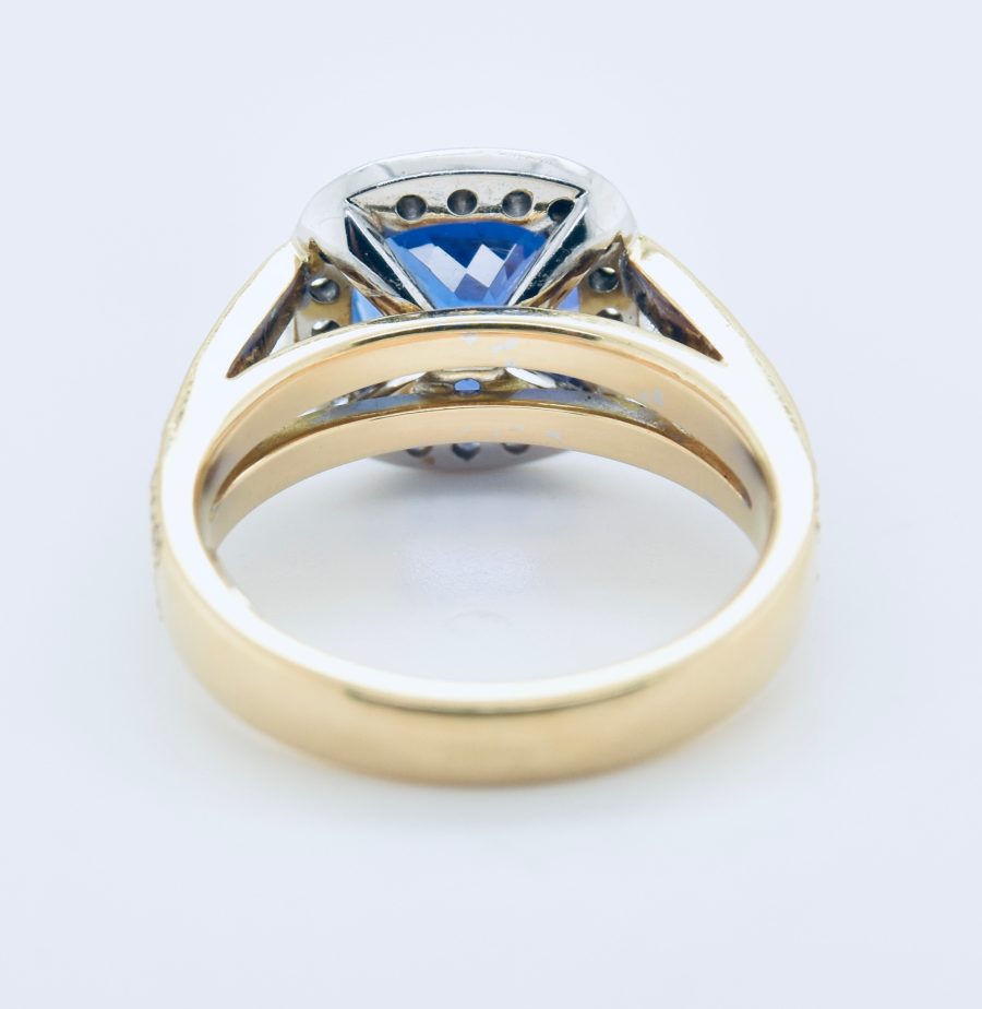 jewellery auctions australia - diamond ring auction - engagement rings auction
