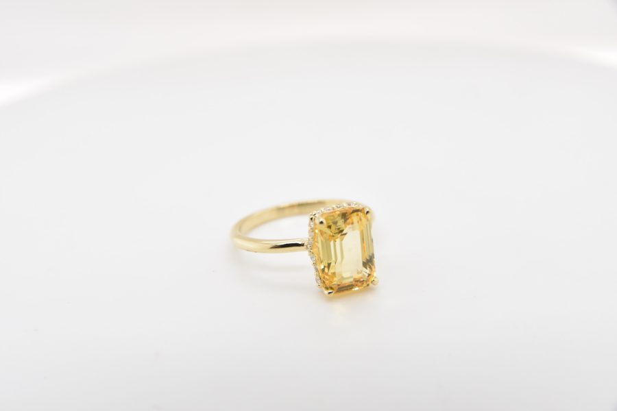 Yellow Gold, radiant cut, rectangle diamond sapphire