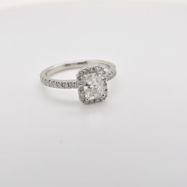 White gold, halo ring with diamonds, radiant cut