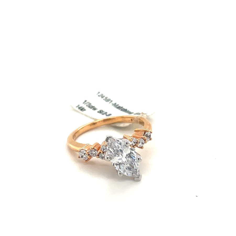 Marquise diamond cut, rose gold band