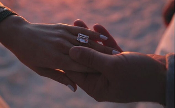 Jennifer Lopez & Alex Rodriguez engagement ring
