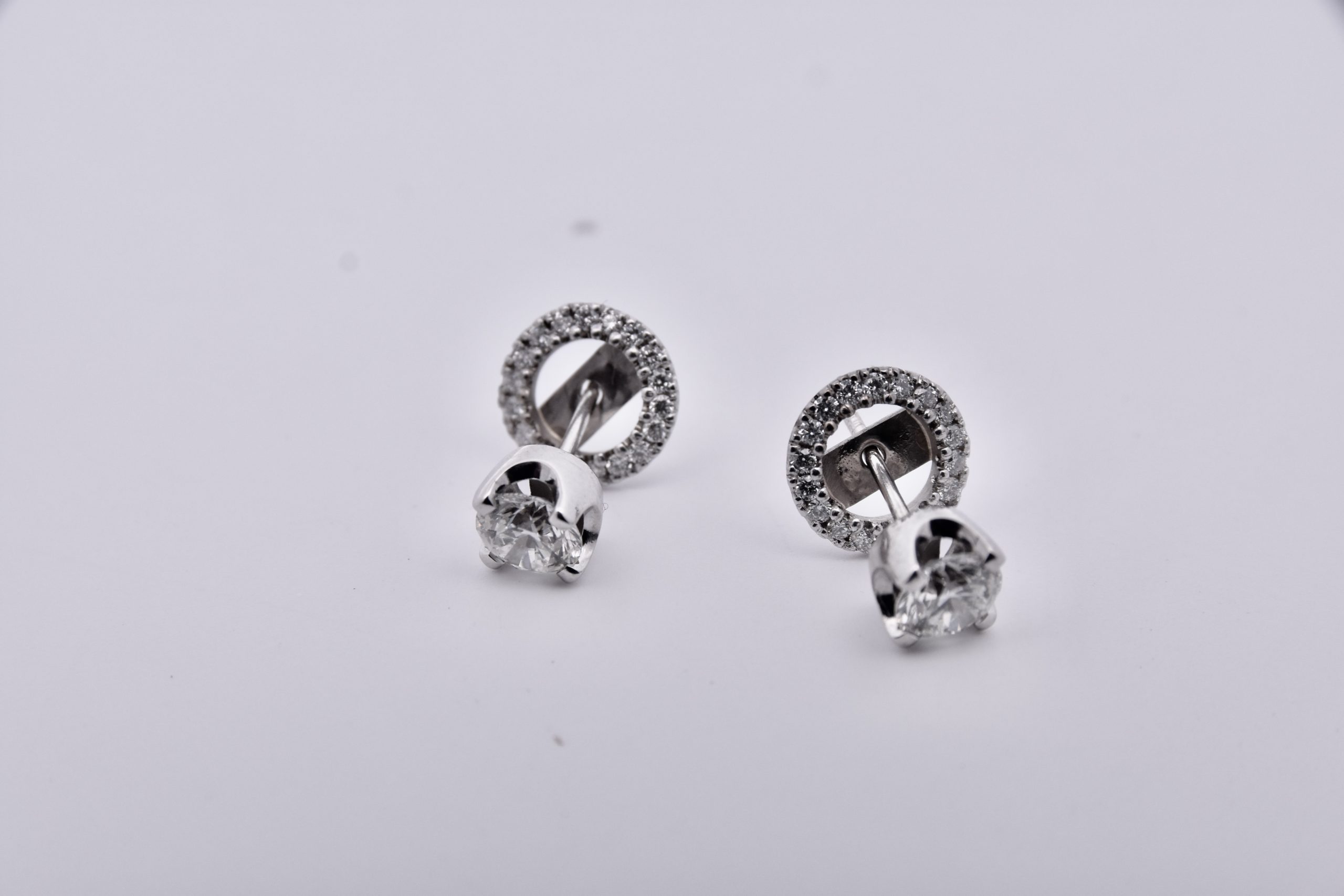 18ct white gold earrings with diamonds stud and diamond halo